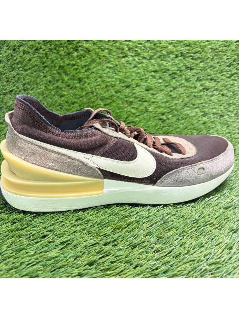 Nike Waffle One Mens Size 10.5 Brown White Beige Athletic Running Shoes Sneakers